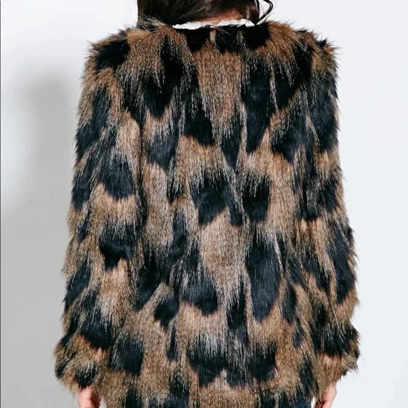 Urban Outfitters Ladakh ‘Pepe’ Faux Fur Jacket - Picture 2 of 16